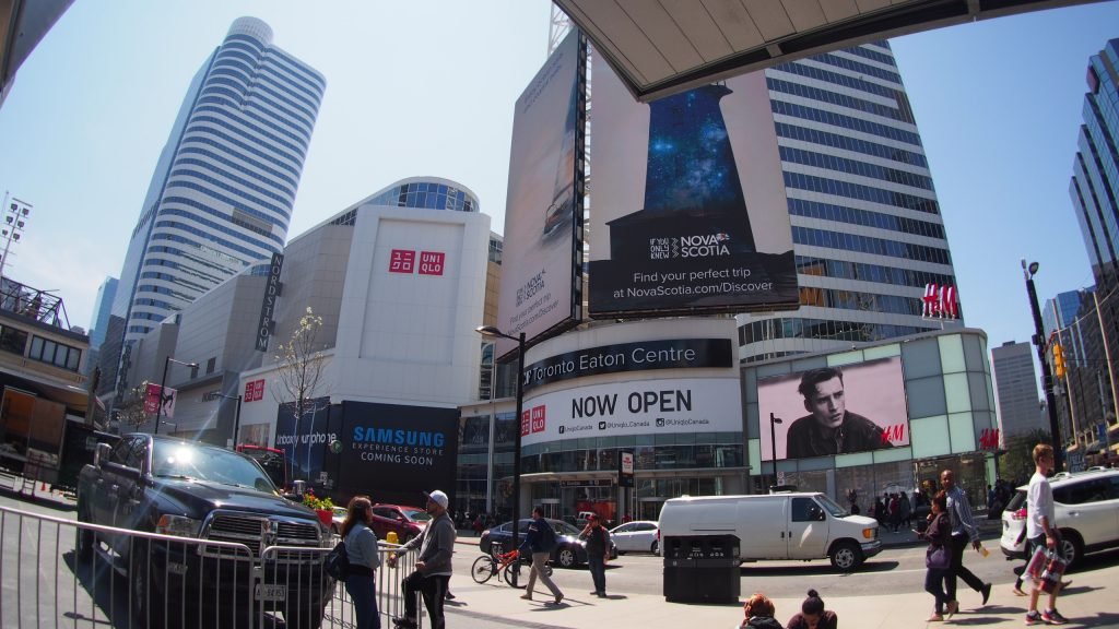 Dundas Square Dundas Square